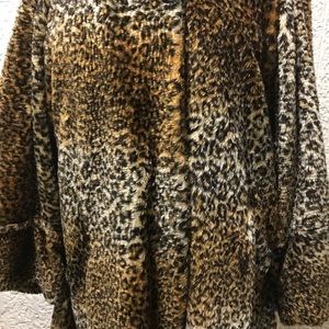 Leopard print Faux Fur coat
